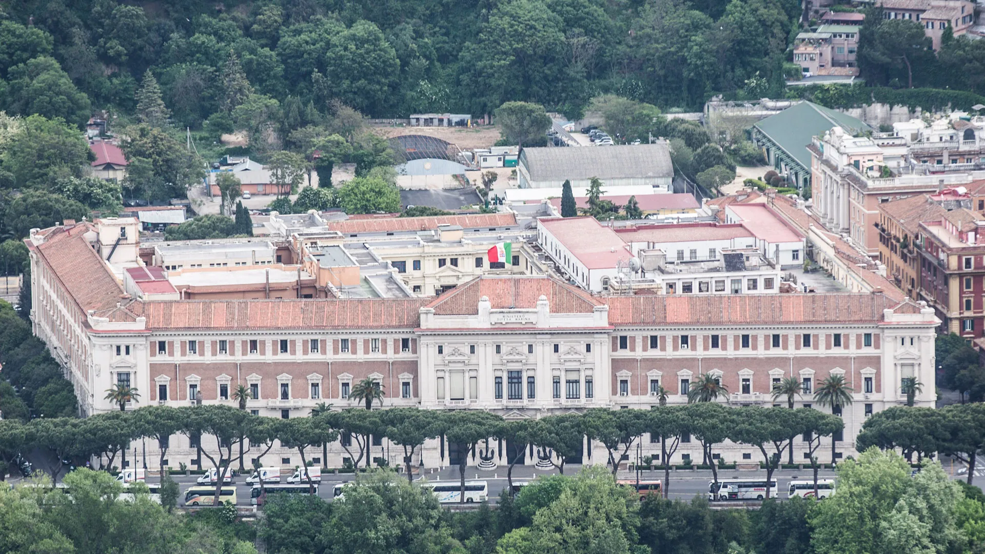 Copertina Marina Militare, avviato il progetto pilota su Roma